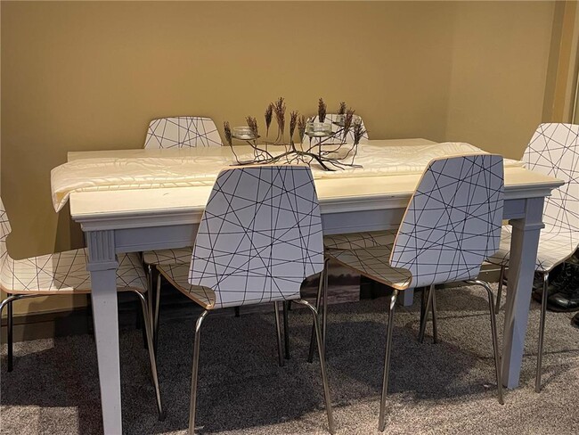 Building Photo - 6730 Vernon Ave S