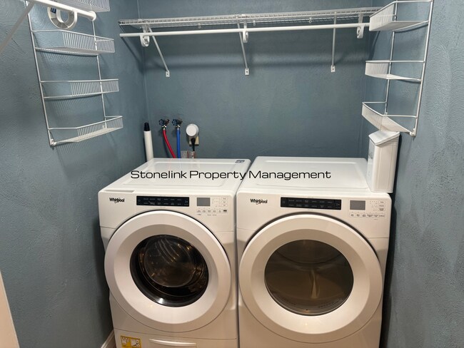 Building Photo - Fully Redesigned Townhouse Style Condo For Rent in Desirable Louisquisset Community!