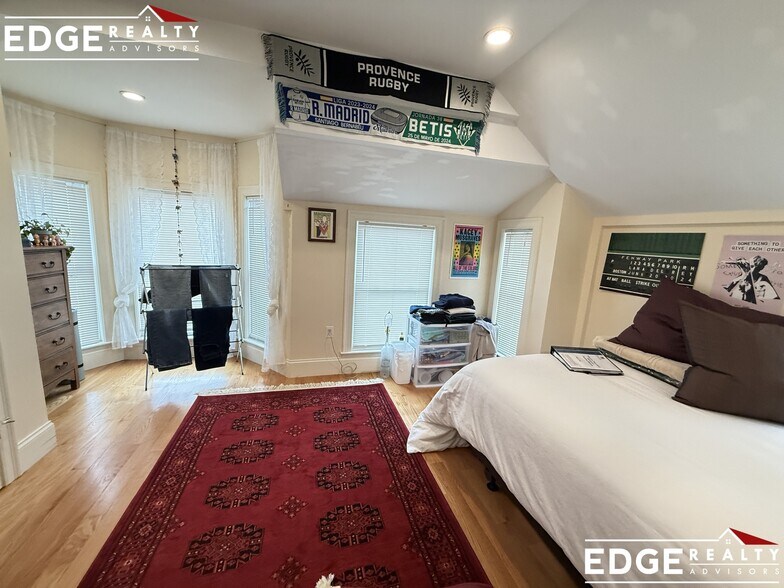 Building Photo - 5 Griggs Pl