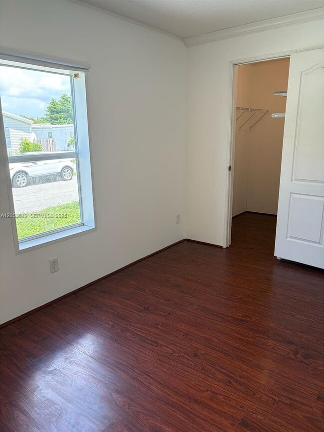Building Photo - 390 NW 134th Ave