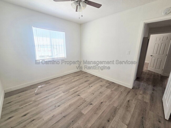 Building Photo - 7722 Walker Ave