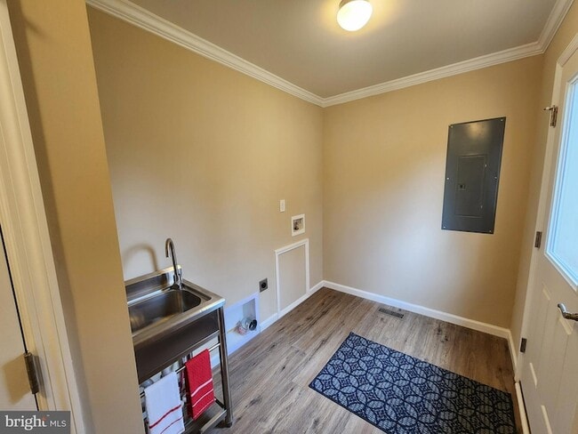 Building Photo - 171 N Madison St