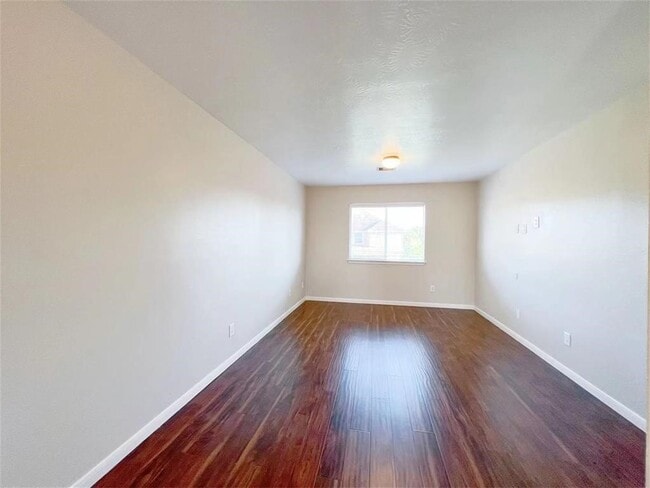 Building Photo - 18102 Red Oak Manor Ln
