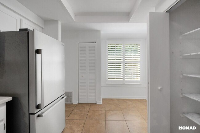 Building Photo - Charming 2BR Condo in Atlanta