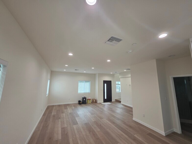 Building Photo - 6748 Ben Ave