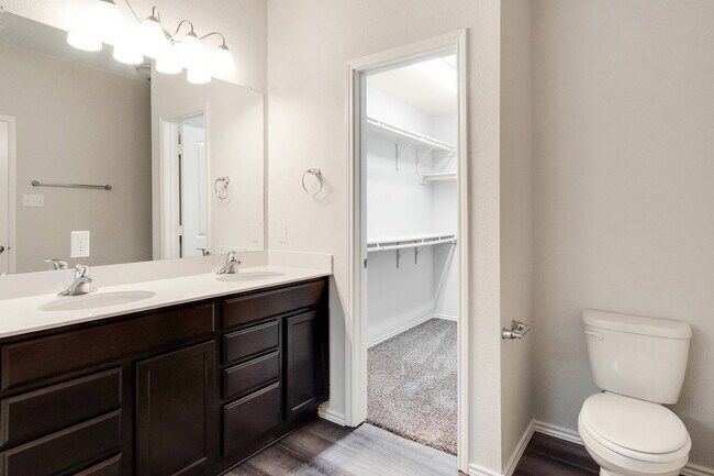 Building Photo - 117 Nathaniel Dr