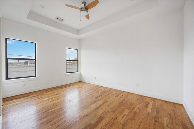 Building Photo - 1617 Dumble St