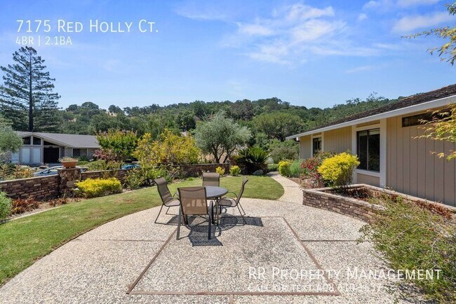 Building Photo - 7175 Red Holly Ct