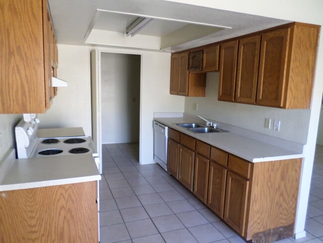 Building Photo - 69th Drive