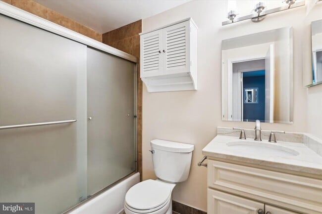 Building Photo - 8230 Goldstream Ct