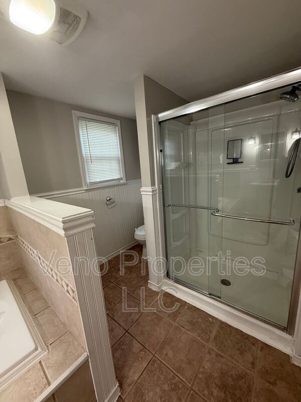 Building Photo - 5 Lansing Rd