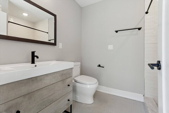 Building Photo - 1914 N Gratz St