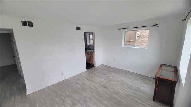 Building Photo - 4461 Highridge St