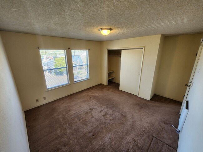 Building Photo - Swazey Apartments -