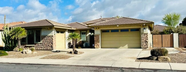 Primary Photo - 372 W Aster Dr