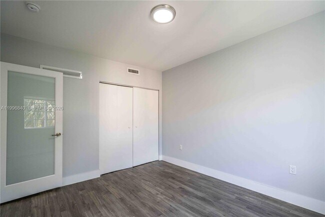 Building Photo - 331 85th St