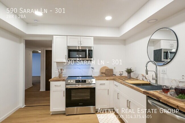 Building Photo - 590 Sarah Ln