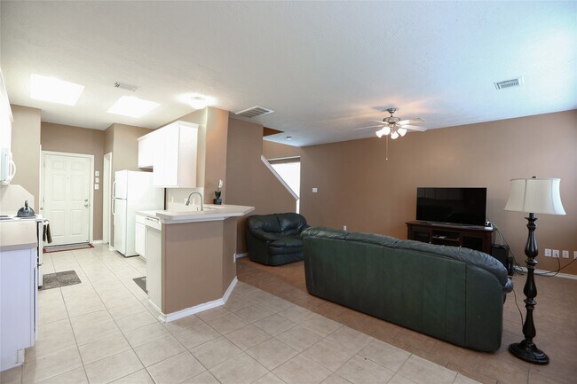Building Photo - 17511 Bering Bridge Ln