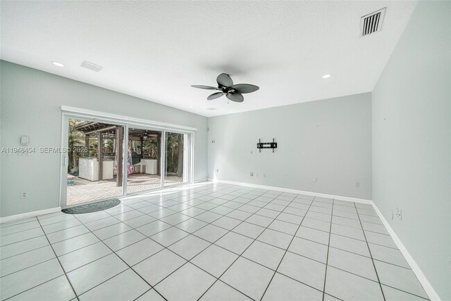 Building Photo - 11374 NW 66th St