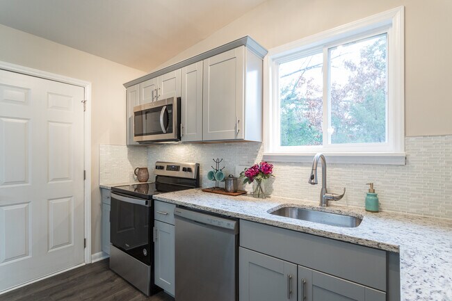 Building Photo - 805 Fitzgerald Dr