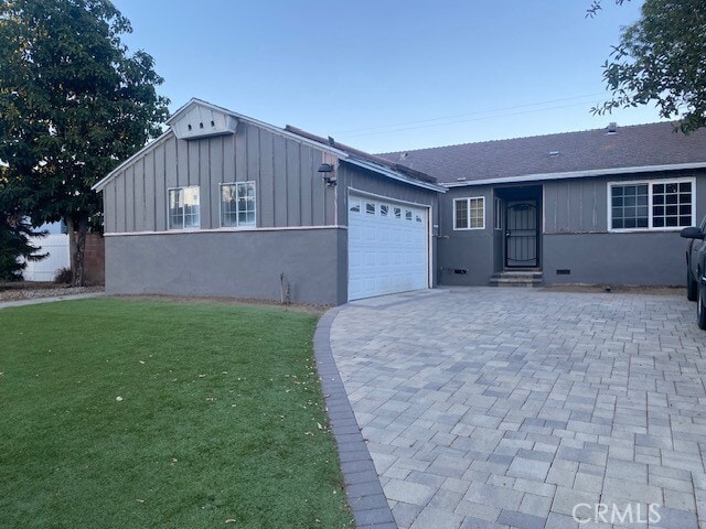 Primary Photo - 10406 Orion Ave