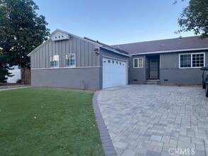 Building Photo - 10406 Orion Ave