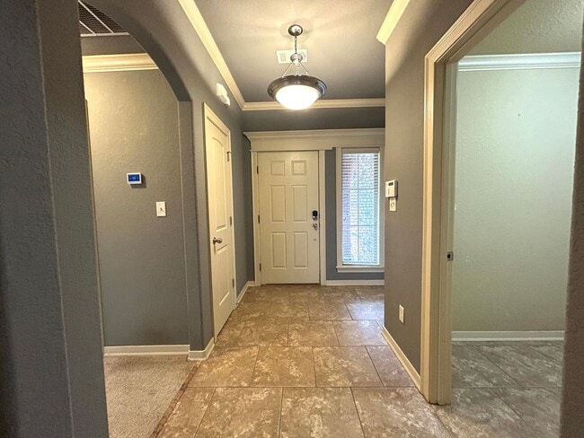 Building Photo - Stunning West Fayetteville Single Family Home