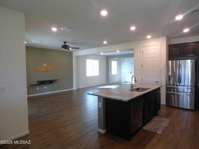 Building Photo - 12850 E Quail Wash Canyon Ln