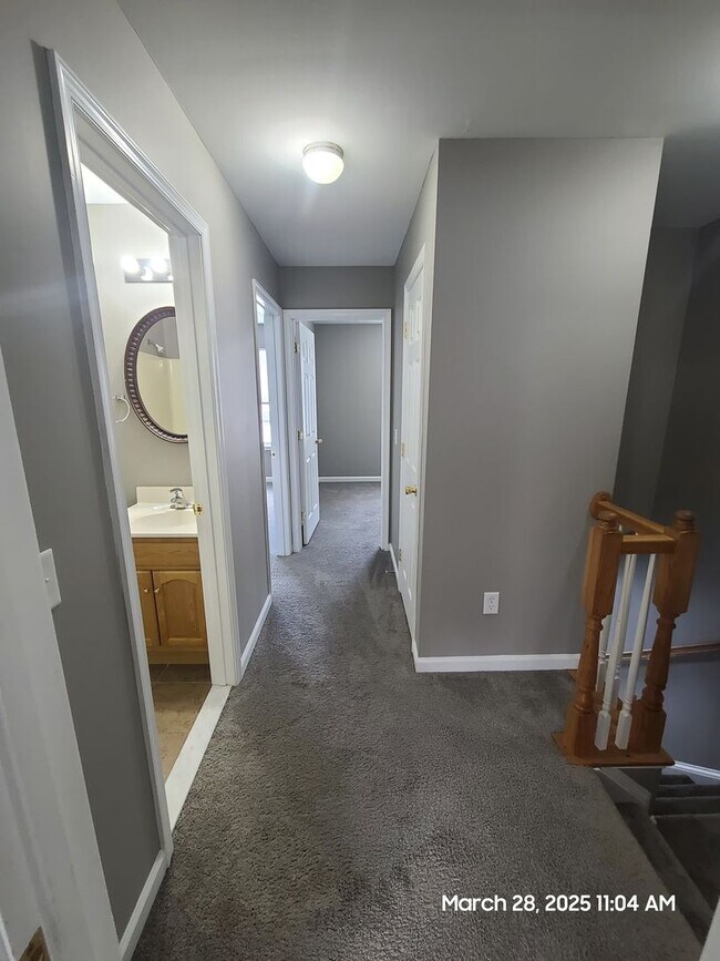 Building Photo - 3 Bedroom Townhome for Rent in Waynesboro