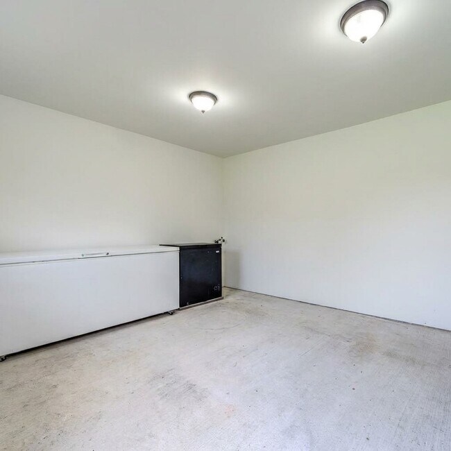 Building Photo - 21388 Timber Lodge Ln