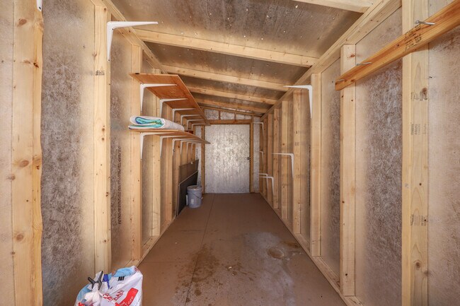 Building Photo - 1670 N Maguire Ave