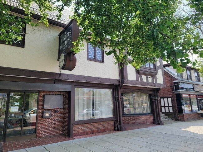 Building Photo - 80 Trapelo Rd