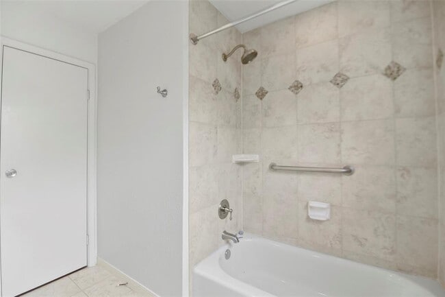 Building Photo - 3607 Cedar Gardens Dr