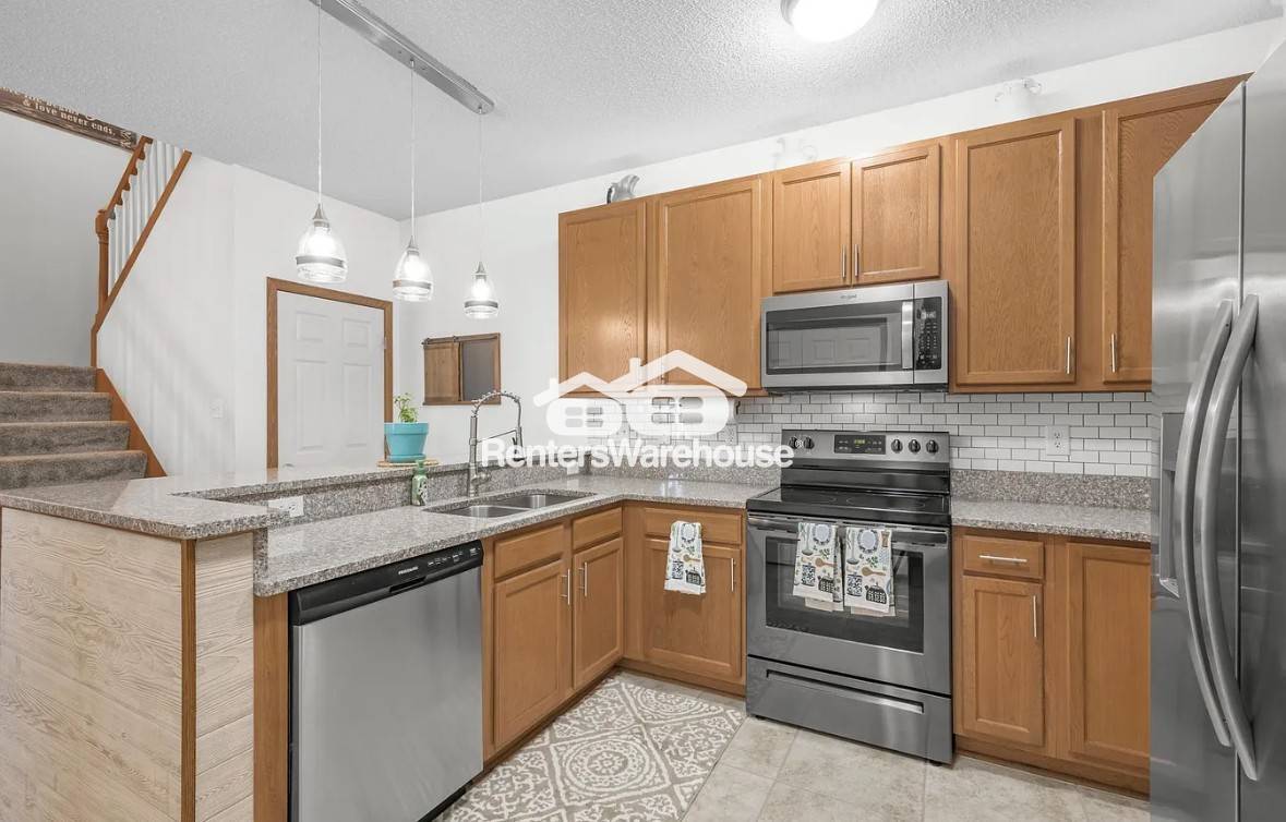 Building Photo - 14649 Sapphire Way