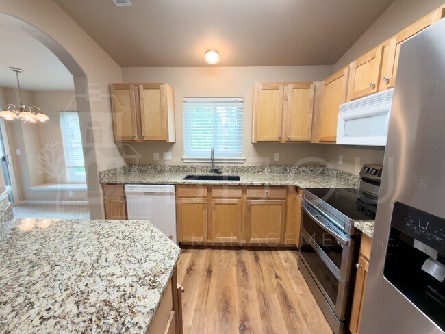 Building Photo - 6925 Ash Creek Heights