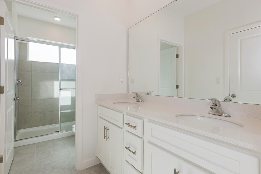Building Photo - 1457 Tristar Dr