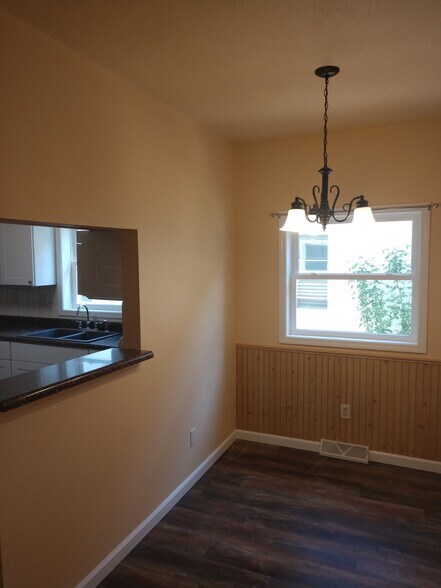 Dining Room - 1527 South 10th Street
