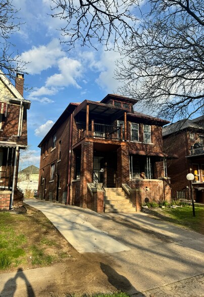 Primary Photo - 16166 Princeton St