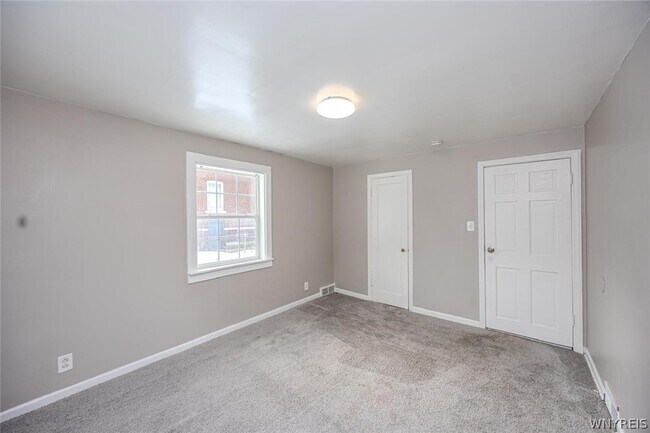 Building Photo - 1629 10th St