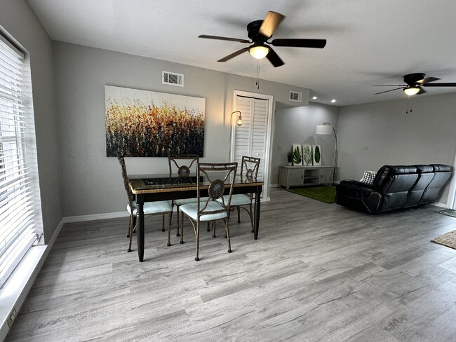 Building Photo - "Elegant 3-Bed Waterfront pool Home"