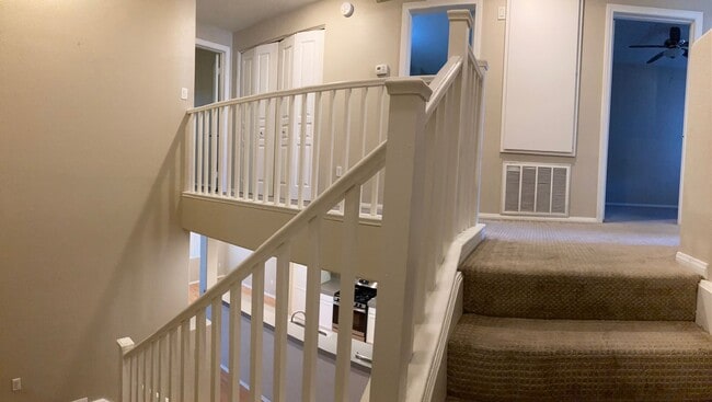 Building Photo - STUNNING BEAUTIFUL 3BD/2.5BA W/ DEN AREA CONDO/TOWNHOME LOCATED IN SUMMERLIN