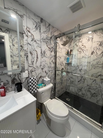 Building Photo - 191 Delaware Ave