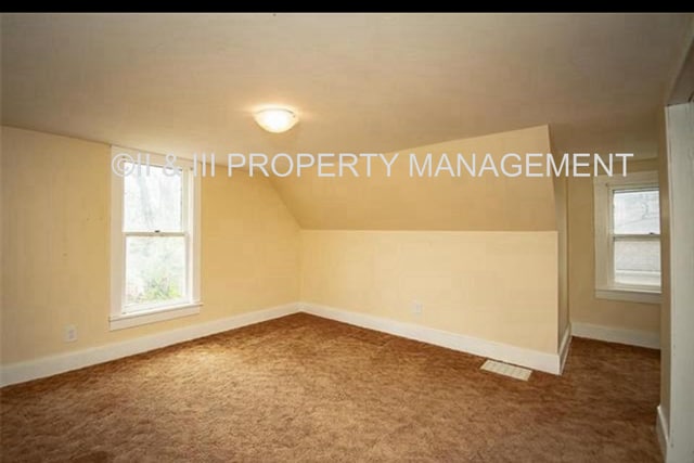 Building Photo - 507 S Ash St