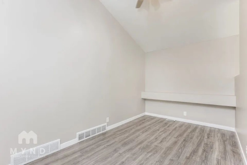 Building Photo - 3130 Green Acre Dr