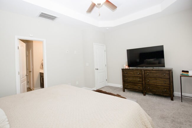 Building Photo - "Spacious 4-Bedroom Home with 2.5 Baths in...