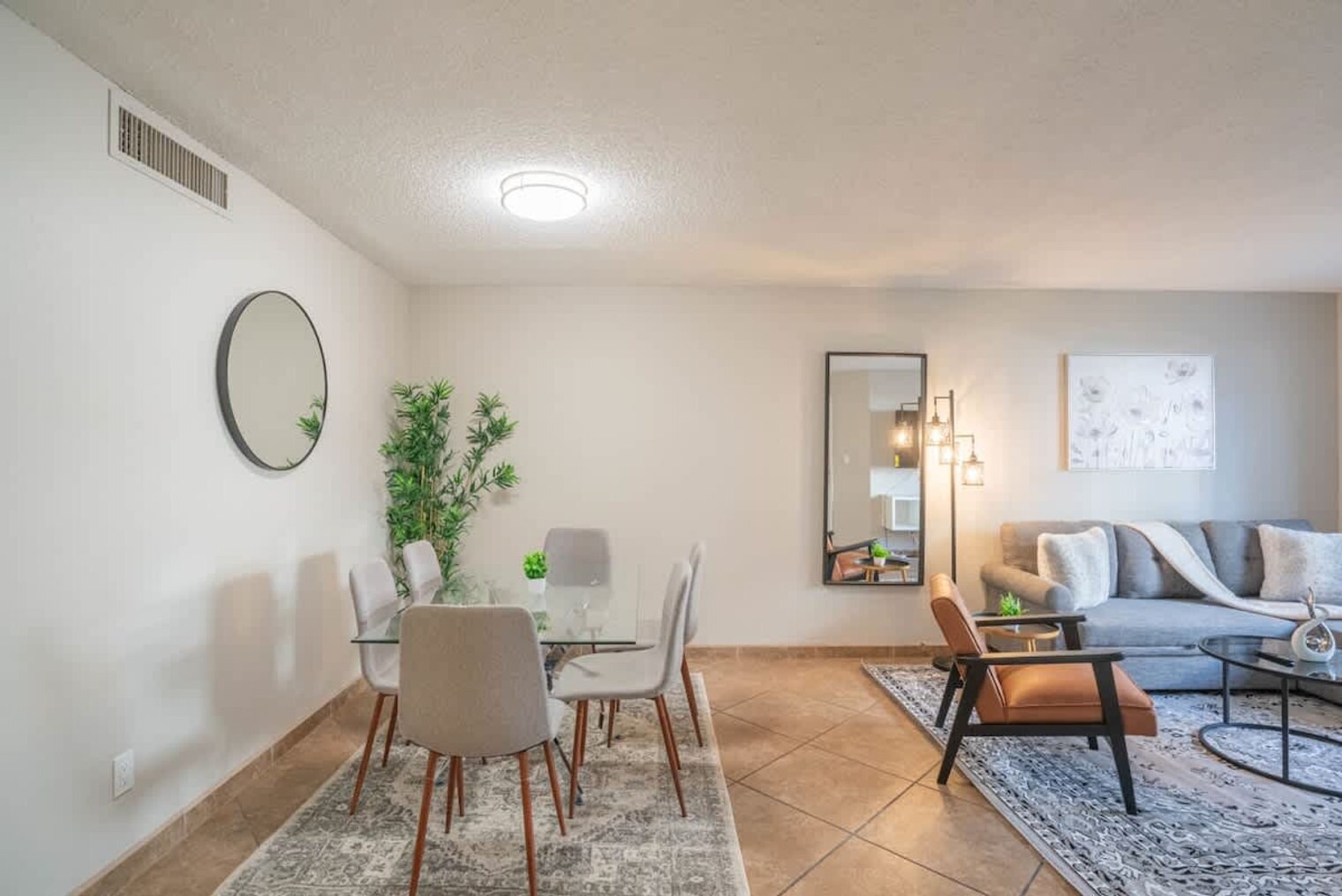 Building Photo - 8550 E McDowell Rd