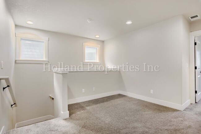 Building Photo - Beautiful North Bethany Home with Resort-Style Amenities & Walkable Location!