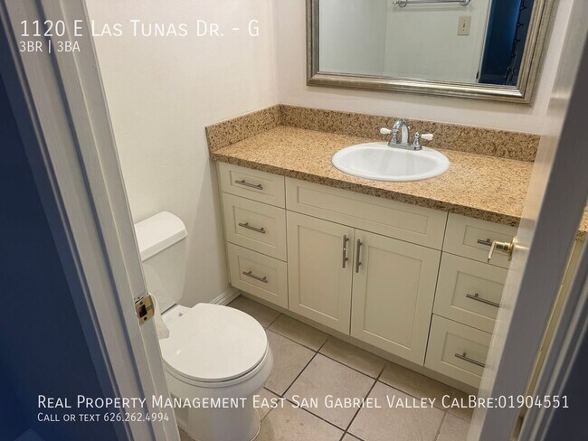 Building Photo - 1120 E Las Tunas Dr