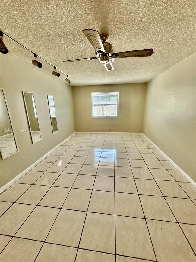 Building Photo - 7150 NW 46th St
