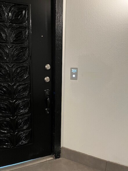 Building Photo - 3949 Los Feliz Blvd